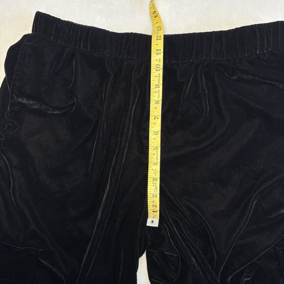 Universal Thread High Rise Extra Wide Leg Velvet Cargo Pants Black Womens Size L - Picture 13 of 15